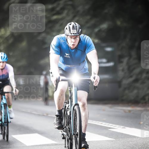 13.09.2026 - Stadtparktriathlon H.Heesch http://msf.ph/oto/10370424 13.09.2026 10:49:45 Radfahren 399, 442, 457, 461, 554 meine-sportfotos.de