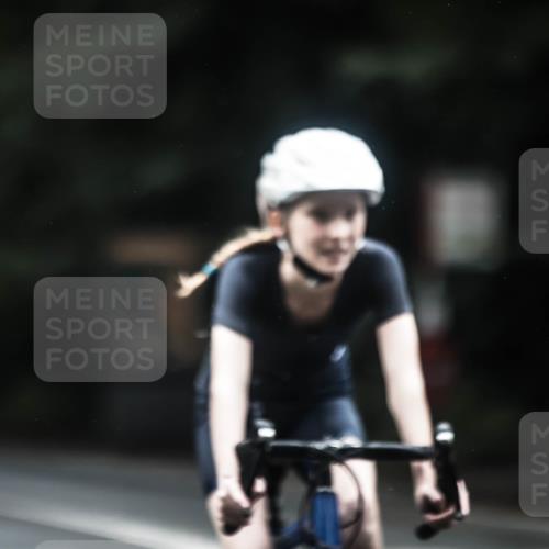 13.09.2026 - Stadtparktriathlon H.Heesch http://msf.ph/oto/10370436 13.09.2026 13:24:16 Radfahren 1289, 1418, 1450, 1465, 1501, 1523 meine-sportfotos.de