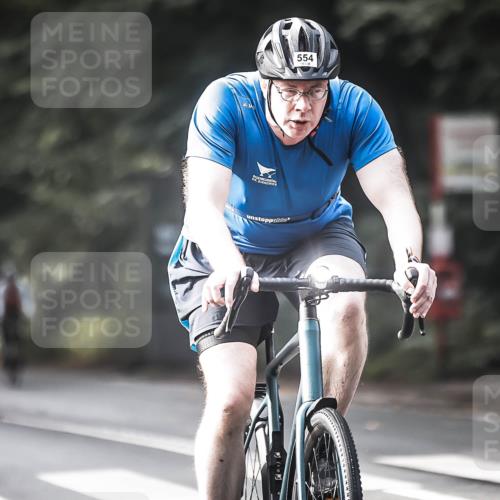 13.09.2026 - Stadtparktriathlon H.Heesch http://msf.ph/oto/10370456 13.09.2026 10:49:45 Radfahren 399, 442, 457, 461, 554 meine-sportfotos.de