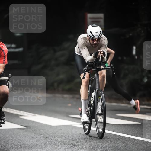 13.09.2026 - Stadtparktriathlon H.Heesch http://msf.ph/oto/10370460 13.09.2026 10:20:00 Radfahren 273, 323, 328, 377, 414, 434 meine-sportfotos.de