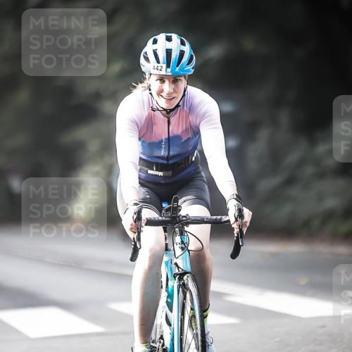 13.09.2026 - Stadtparktriathlon H.Heesch http://msf.ph/oto/10370467 13.09.2026 10:49:46 Radfahren 399, 407, 442, 457, 461, 554 meine-sportfotos.de