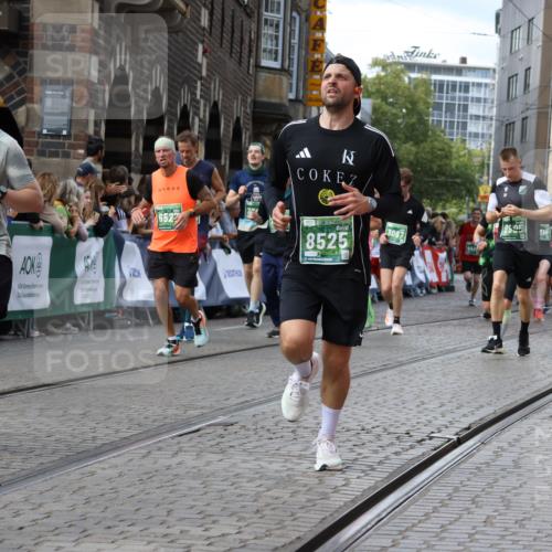 13.09.2026 - 21. swb-Marathon Bremen Strokosch-Dieckow http://msf.ph/oto/10370473 13.09.2026 13:36:26 Ziel 563, 1072, 1867, 2339, 2565, 2931, 2949, 3026, 3224, 3291, 3454, 3489, 4016, 4989, 5026, 5259, 5276, 5800, 5816, 6159, 6642, 6874, 6982, 7043, 7256, 7379, 7804, 8145, 8227, 8275, 8488, 8511, 8941, 9026, 9076, 9226, 9243, 9497, 9564, 13179, 13238, 164, 1738, 1880, 2467, 2673, 2731, 2819, 2823, 3067, 3585, 3815, 4006, 4050, 4182, 4216, 4304, 4414, 4676, 5061, 5656, 5781, 6280, 6340, 6516, 6527, 6568, 7039, 7237, 7249, 7344, 7656, 7765, 7808, 8723, 8790, 8905, 9776 meine-sportfotos.de