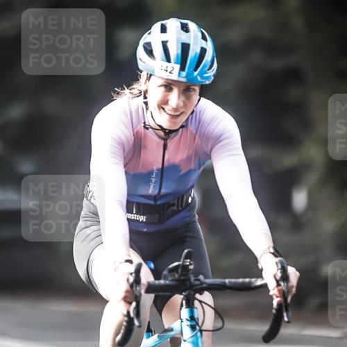 13.09.2026 - Stadtparktriathlon H.Heesch http://msf.ph/oto/10370500 13.09.2026 10:49:47 Radfahren 399, 407, 442, 457, 461, 548, 554 meine-sportfotos.de