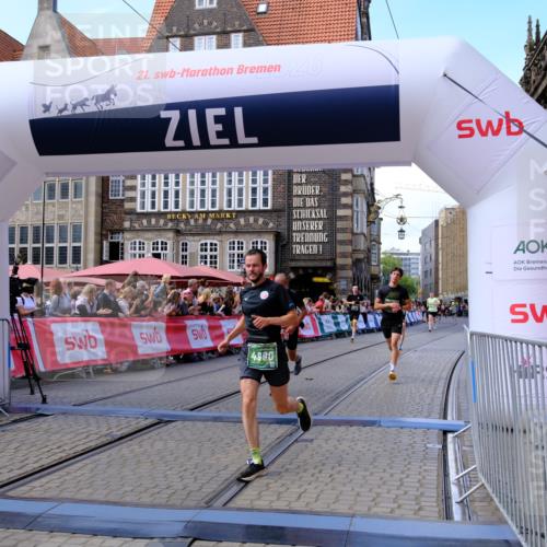 13.09.2026 - 21. swb-Marathon Bremen Tim E. http://msf.ph/oto/10370514 13.09.2026 13:08:01 Ziel 819, 969, 2135, 4732, 4852, 4990, 5570, 5976, 7558, 7803, 8611, 8737, 9035, 9356 meine-sportfotos.de