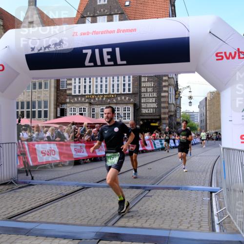 13.09.2026 - 21. swb-Marathon Bremen Tim E. http://msf.ph/oto/10370529 13.09.2026 13:08:02 Ziel 819, 969, 2135, 4732, 4852, 4990, 5570, 5976, 7558, 7803, 8611, 8737, 9035, 9356 meine-sportfotos.de