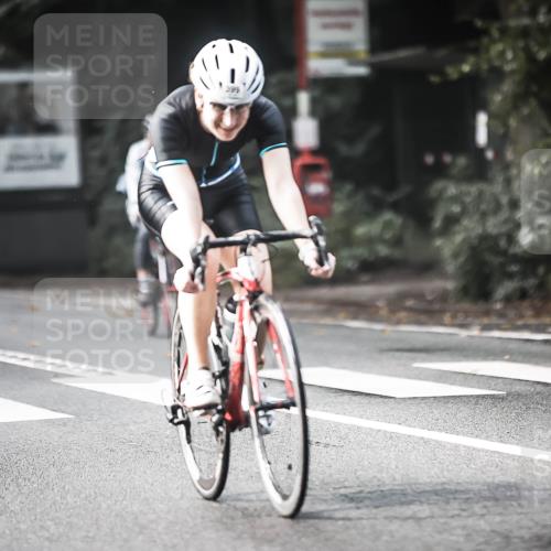 13.09.2026 - Stadtparktriathlon H.Heesch http://msf.ph/oto/10370575 13.09.2026 10:49:50 Radfahren 399, 407, 442, 447, 457, 548, 554 meine-sportfotos.de