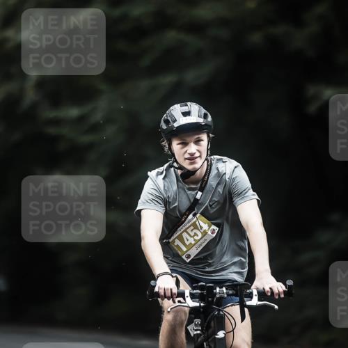13.09.2026 - Stadtparktriathlon H.Heesch http://msf.ph/oto/10370576 13.09.2026 13:24:28 Radfahren 1410, 1428, 1454, 1480, 1494 meine-sportfotos.de