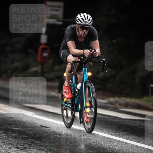 13.09.2026 - Stadtparktriathlon H.Heesch http://msf.ph/oto/10370620 13.09.2026 12:06:09 Radfahren 956, 1024 meine-sportfotos.de