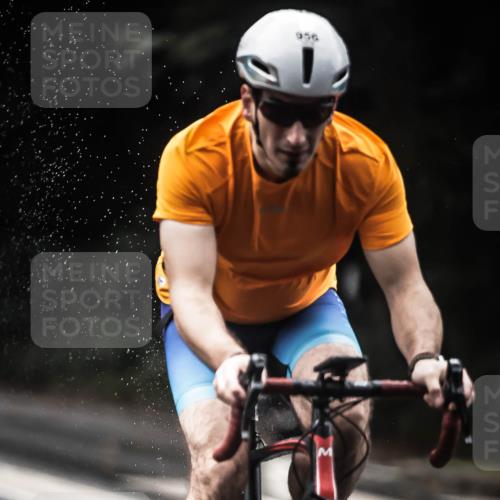 13.09.2026 - Stadtparktriathlon H.Heesch http://msf.ph/oto/10370629 13.09.2026 12:06:10 Radfahren 955, 956, 1024 meine-sportfotos.de