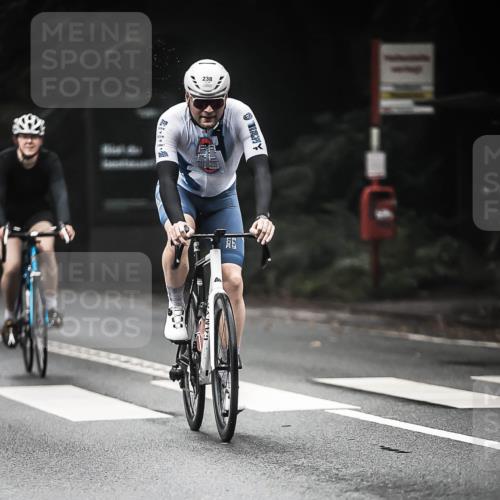 13.09.2026 - Stadtparktriathlon H.Heesch http://msf.ph/oto/10370644 13.09.2026 10:20:16 Radfahren 238, 248, 310, 385, 390, 400, 415, 432, 433, 450 meine-sportfotos.de