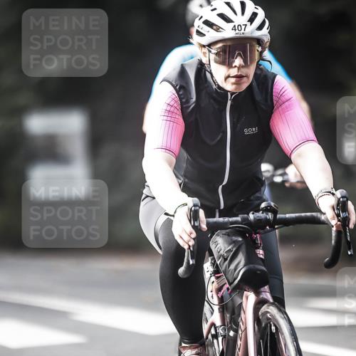 13.09.2026 - Stadtparktriathlon H.Heesch http://msf.ph/oto/10370655 13.09.2026 10:49:53 Radfahren 399, 407, 423, 447, 457, 548 meine-sportfotos.de
