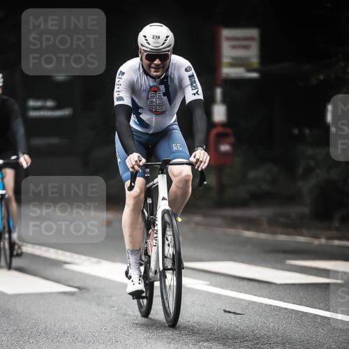 13.09.2026 - Stadtparktriathlon H.Heesch http://msf.ph/oto/10370656 13.09.2026 10:20:16 Radfahren 238, 248, 310, 385, 390, 400, 415, 432, 433, 450 meine-sportfotos.de