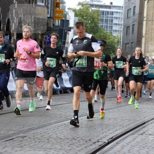 13.09.2026 - 21. swb-Marathon Bremen Strokosch-Dieckow http://msf.ph/oto/10370663 13.09.2026 13:36:28 Ziel 563, 1072, 1867, 2339, 2931, 2949, 3026, 3224, 3291, 3489, 4016, 4989, 5259, 5276, 5800, 6642, 6778, 6874, 6982, 7043, 7256, 7379, 7865, 8227, 8275, 8488, 8511, 8731, 8941, 9026, 9076, 9226, 9243, 9497, 9564, 13179, 13238, 164, 2467, 2673, 2731, 2819, 2823, 3067, 3585, 3815, 4006, 4050, 4182, 4216, 4304, 4414, 4676, 4892, 5061, 5656, 5781, 6280, 6340, 6516, 6527, 6568, 7039, 7229, 7237, 7249, 7344, 7656, 7765, 7808, 8723, 8790, 9776 meine-sportfotos.de