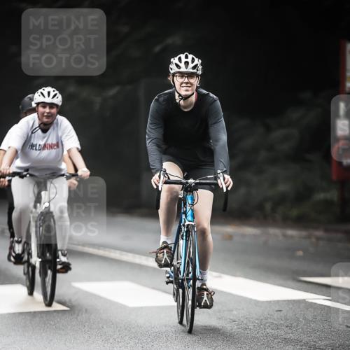 13.09.2026 - Stadtparktriathlon H.Heesch http://msf.ph/oto/10370664 13.09.2026 10:20:17 Radfahren 238, 248, 310, 385, 390, 400, 415, 432, 433, 450 meine-sportfotos.de
