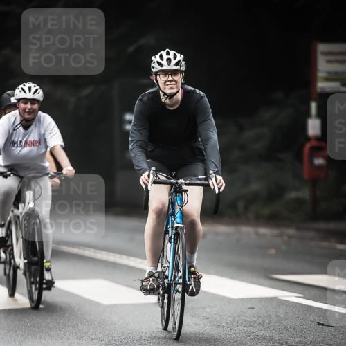 13.09.2026 - Stadtparktriathlon H.Heesch http://msf.ph/oto/10370674 13.09.2026 10:20:17 Radfahren 238, 248, 310, 385, 390, 400, 415, 432, 433, 450 meine-sportfotos.de