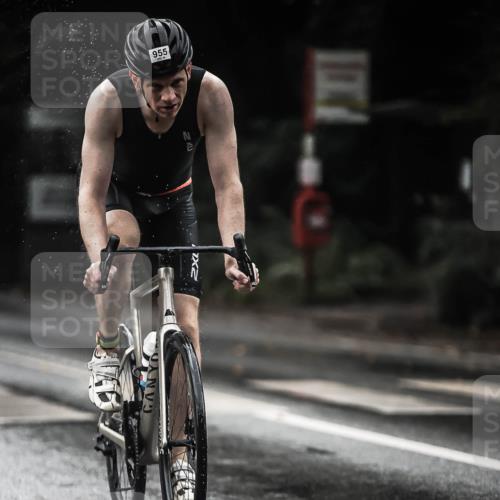 13.09.2026 - Stadtparktriathlon H.Heesch http://msf.ph/oto/10370679 13.09.2026 12:06:17 Radfahren 884, 886, 903, 955, 1007, 1045 meine-sportfotos.de