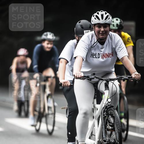 13.09.2026 - Stadtparktriathlon H.Heesch http://msf.ph/oto/10370692 13.09.2026 10:20:19 Radfahren 238, 248, 308, 310, 385, 390, 400, 433, 450 meine-sportfotos.de