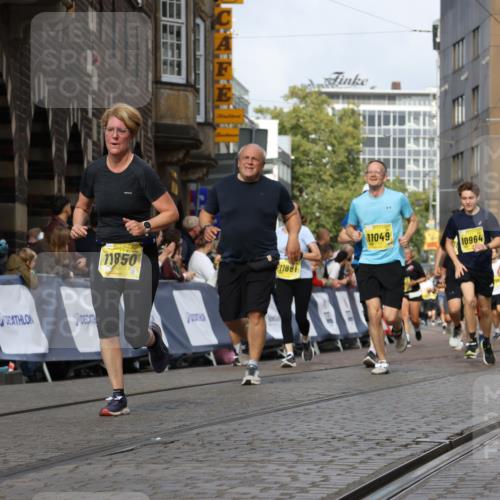 13.09.2026 - 21. swb-Marathon Bremen Strokosch-Dieckow http://msf.ph/oto/10370705 13.09.2026 11:01:13 Ziel 10093, 10367, 10368, 10428, 10753, 10857, 11055, 11247, 11343, 11359, 11475, 11540, 11728, 11797, 11804, 11819, 11959, 12006, 12085, 12116, 12397, 12428, 10560, 10647, 10648, 10678, 11260, 11306, 11459, 11467, 11751, 11788, 11796, 11813, 11816, 11969, 11970, 12047, 12062, 12245, 12390, 12391 meine-sportfotos.de