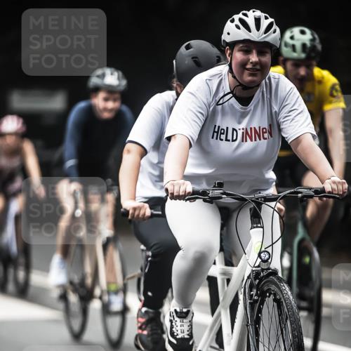 13.09.2026 - Stadtparktriathlon H.Heesch http://msf.ph/oto/10370708 13.09.2026 10:20:19 Radfahren 238, 248, 308, 310, 385, 390, 400, 433, 450 meine-sportfotos.de