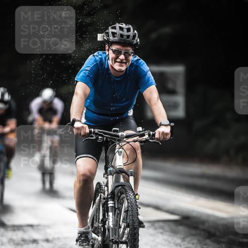13.09.2026 - Stadtparktriathlon H.Heesch http://msf.ph/oto/10370718 13.09.2026 12:06:18 Radfahren 884, 886, 903, 955, 1007, 1045 meine-sportfotos.de