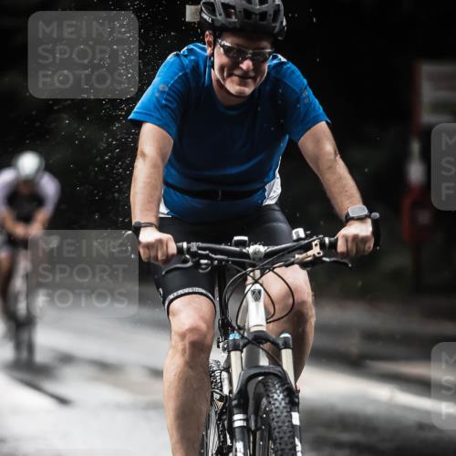 13.09.2026 - Stadtparktriathlon H.Heesch http://msf.ph/oto/10370738 13.09.2026 12:06:19 Radfahren 884, 886, 903, 955, 1007, 1045 meine-sportfotos.de