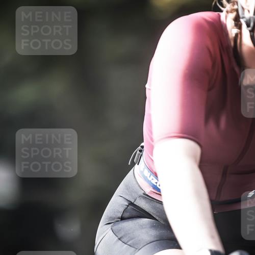 13.09.2026 - Stadtparktriathlon H.Heesch http://msf.ph/oto/10370776 13.09.2026 10:50:06 Radfahren 359, 402, 421 meine-sportfotos.de