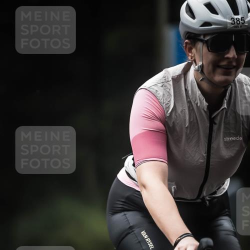 13.09.2026 - Stadtparktriathlon H.Heesch http://msf.ph/oto/10370791 13.09.2026 10:20:22 Radfahren 238, 248, 308, 310, 383, 385, 390, 400, 433, 450 meine-sportfotos.de