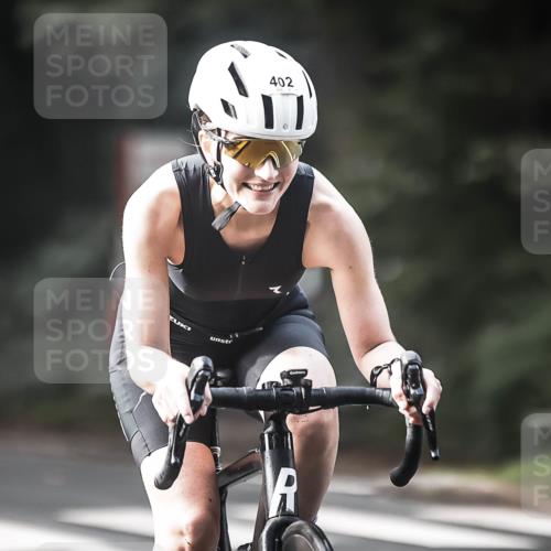13.09.2026 - Stadtparktriathlon H.Heesch http://msf.ph/oto/10370809 13.09.2026 10:50:09 Radfahren 359, 402, 421, 514, 539, 586 meine-sportfotos.de