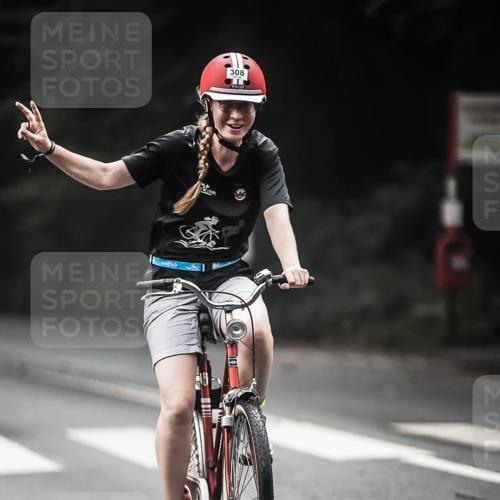 13.09.2026 - Stadtparktriathlon H.Heesch http://msf.ph/oto/10370820 13.09.2026 10:20:25 Radfahren 248, 308, 310, 334, 335, 381, 383, 385, 390, 433, 450 meine-sportfotos.de