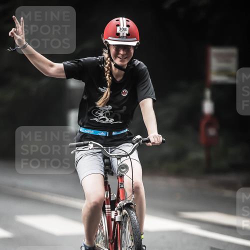 13.09.2026 - Stadtparktriathlon H.Heesch http://msf.ph/oto/10370825 13.09.2026 10:20:25 Radfahren 248, 308, 310, 334, 335, 381, 383, 385, 390, 433, 450 meine-sportfotos.de