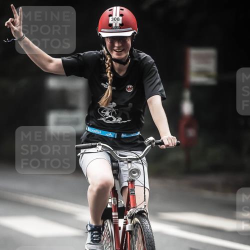 13.09.2026 - Stadtparktriathlon H.Heesch http://msf.ph/oto/10370829 13.09.2026 10:20:25 Radfahren 248, 308, 310, 334, 335, 381, 383, 385, 390, 433, 450 meine-sportfotos.de