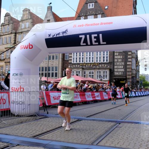 13.09.2026 - 21. swb-Marathon Bremen Tim E. http://msf.ph/oto/10370833 13.09.2026 13:08:08 Ziel 969, 4732, 4852, 4990, 7558, 8737, 9356, 13160 meine-sportfotos.de