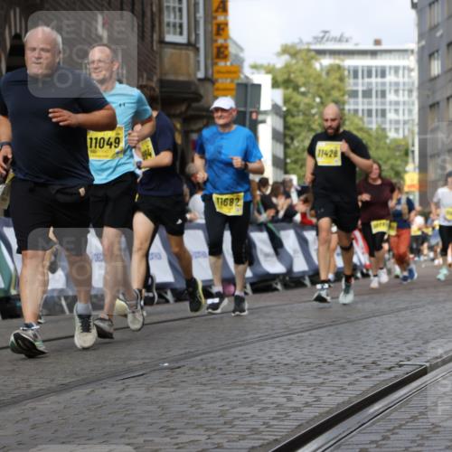 13.09.2026 - 21. swb-Marathon Bremen Strokosch-Dieckow http://msf.ph/oto/10370865 13.09.2026 11:01:15 Ziel 10093, 10367, 10368, 10428, 10639, 10753, 10857, 11055, 11247, 11359, 11540, 11728, 11797, 11804, 11819, 11850, 11959, 12006, 12085, 12116, 12397, 12428, 10181, 10560, 10647, 10648, 10678, 11459, 11467, 11550, 11551, 11666, 11788, 11796, 11798, 11813, 11969, 11970, 12047, 12062 meine-sportfotos.de