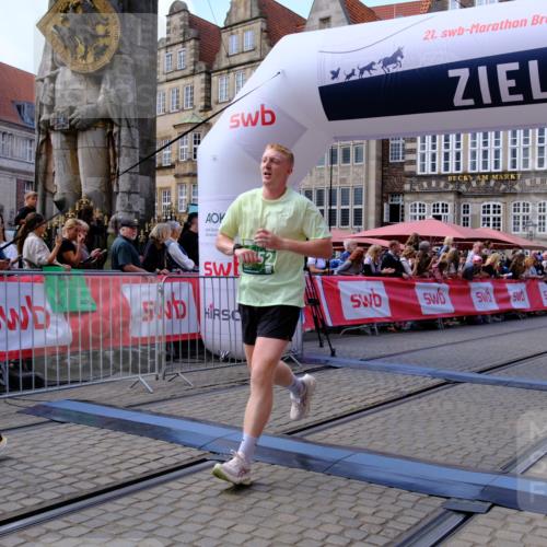 13.09.2026 - 21. swb-Marathon Bremen Tim E. http://msf.ph/oto/10370886 13.09.2026 13:08:09 Ziel 969, 4732, 4852, 7558, 8737, 9356, 13160 meine-sportfotos.de