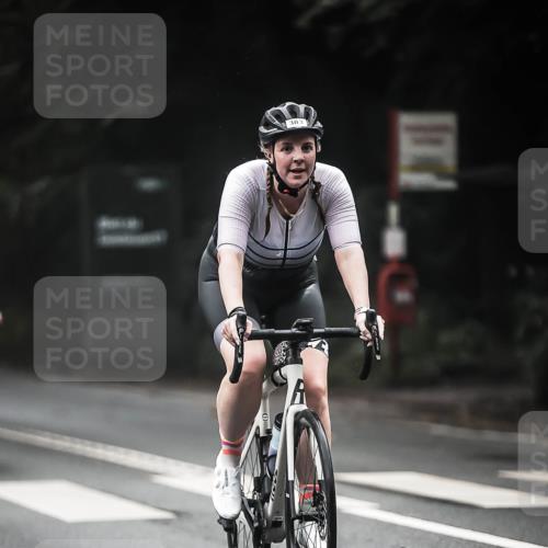 13.09.2026 - Stadtparktriathlon H.Heesch http://msf.ph/oto/10370887 13.09.2026 10:20:28 Radfahren 308, 334, 335, 381, 383, 385, 452 meine-sportfotos.de