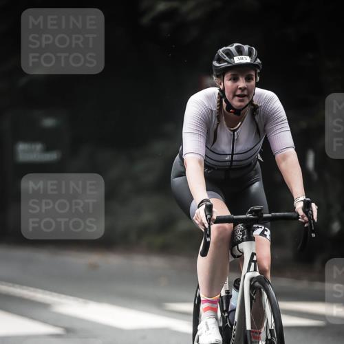 13.09.2026 - Stadtparktriathlon H.Heesch http://msf.ph/oto/10370901 13.09.2026 10:20:28 Radfahren 308, 334, 335, 381, 383, 385, 452 meine-sportfotos.de