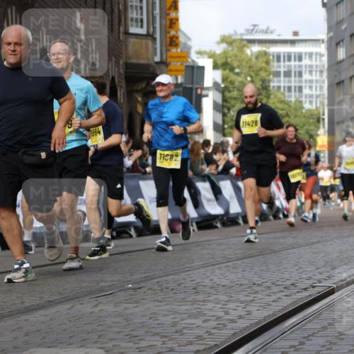 13.09.2026 - 21. swb-Marathon Bremen Strokosch-Dieckow http://msf.ph/oto/10370919 13.09.2026 11:01:15 Ziel 10093, 10367, 10368, 10428, 10639, 10753, 10857, 11055, 11247, 11359, 11540, 11728, 11797, 11804, 11819, 11850, 11959, 12006, 12085, 12116, 12397, 12428, 10181, 10560, 10647, 10648, 10678, 11459, 11467, 11550, 11551, 11666, 11788, 11796, 11798, 11813, 11969, 11970, 12047, 12062 meine-sportfotos.de