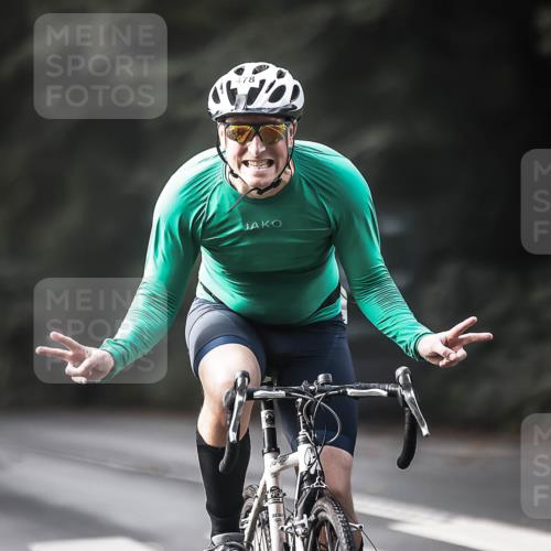 13.09.2026 - Stadtparktriathlon H.Heesch http://msf.ph/oto/10370929 13.09.2026 10:50:27 Radfahren 478, 480, 555 meine-sportfotos.de
