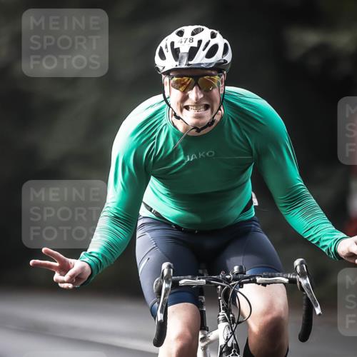 13.09.2026 - Stadtparktriathlon H.Heesch http://msf.ph/oto/10370940 13.09.2026 10:50:27 Radfahren 478, 480, 555 meine-sportfotos.de