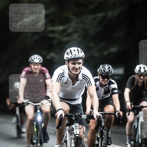 13.09.2026 - Stadtparktriathlon H.Heesch http://msf.ph/oto/10370970 13.09.2026 13:25:21 Radfahren 1211, 1319, 1324, 1336, 1362, 1368, 1375, 1383, 1405, 1491, 1492, 1527 meine-sportfotos.de
