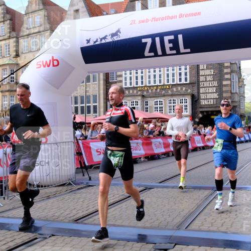 13.09.2026 - 21. swb-Marathon Bremen Tim E. http://msf.ph/oto/10370980 13.09.2026 13:08:24 Ziel 2098, 2266, 2844, 3808, 5594, 6692, 13091, 13160 meine-sportfotos.de
