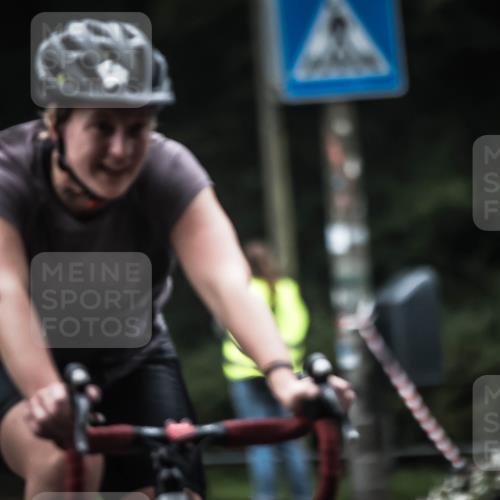 13.09.2026 - Stadtparktriathlon H.Heesch http://msf.ph/oto/10370994 13.09.2026 10:20:33 Radfahren 334, 335, 381, 383, 452 meine-sportfotos.de