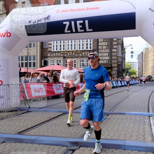 13.09.2026 - 21. swb-Marathon Bremen Tim E. http://msf.ph/oto/10370998 13.09.2026 13:08:25 Ziel 2098, 2266, 2844, 3808, 5594, 6692, 13091, 13160 meine-sportfotos.de
