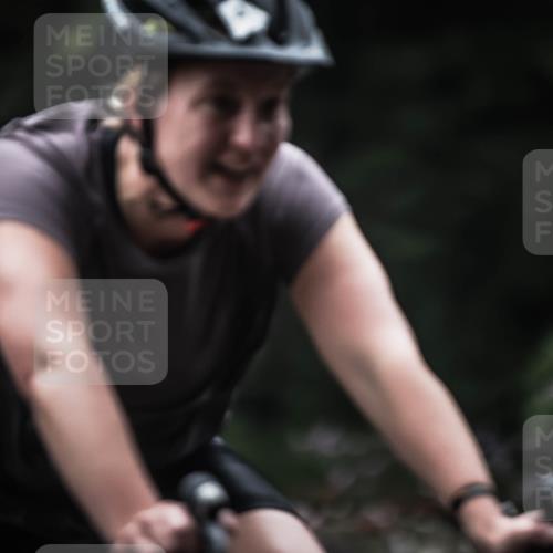 13.09.2026 - Stadtparktriathlon H.Heesch http://msf.ph/oto/10371009 13.09.2026 10:20:33 Radfahren 334, 335, 381, 383, 452 meine-sportfotos.de