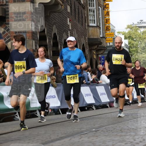 13.09.2026 - 21. swb-Marathon Bremen Strokosch-Dieckow http://msf.ph/oto/10371012 13.09.2026 11:01:16 Ziel 10093, 10367, 10368, 10428, 10639, 10753, 10857, 11055, 11247, 11359, 11540, 11728, 11797, 11804, 11819, 11850, 12006, 12085, 12116, 12397, 12428, 10181, 10560, 10647, 10648, 10678, 11459, 11467, 11550, 11551, 11666, 11788, 11796, 11798, 11969, 11970, 12047, 12062 meine-sportfotos.de