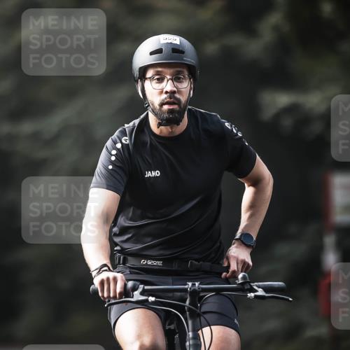13.09.2026 - Stadtparktriathlon H.Heesch http://msf.ph/oto/10371033 13.09.2026 10:50:34 Radfahren 480, 509, 555, 583 meine-sportfotos.de