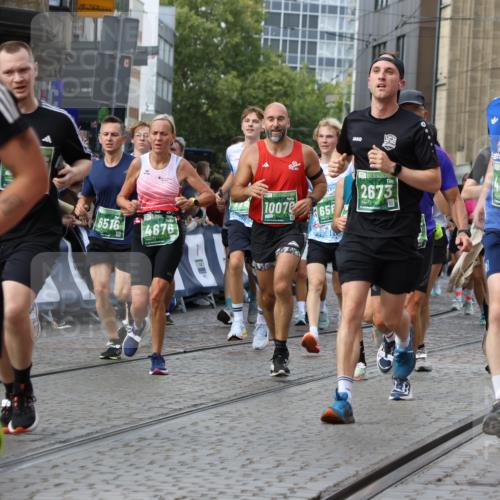 13.09.2026 - 21. swb-Marathon Bremen Strokosch-Dieckow http://msf.ph/oto/10371041 13.09.2026 13:36:31 Ziel 563, 1072, 1867, 2339, 2931, 2949, 3224, 3291, 3489, 3591, 4643, 4989, 5259, 5800, 6642, 6778, 6982, 7043, 7256, 7379, 7865, 8227, 8275, 8488, 8511, 8731, 8941, 9026, 9076, 9226, 9497, 9564, 13038, 13238, 164, 1936, 2673, 2731, 2819, 2823, 3585, 3815, 4006, 4050, 4182, 4216, 4304, 4414, 4676, 4892, 5061, 5447, 5656, 5823, 6050, 6280, 6340, 6516, 6568, 7039, 7229, 7237, 7344, 7656, 7765, 8685, 8723, 8790, 9658, 9776, 9807 meine-sportfotos.de