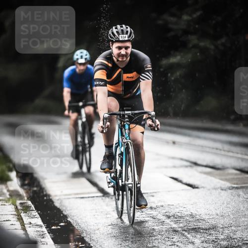 13.09.2026 - Stadtparktriathlon H.Heesch http://msf.ph/oto/10371049 13.09.2026 12:06:31 Radfahren 823, 911, 934, 998, 1025, 1049 meine-sportfotos.de