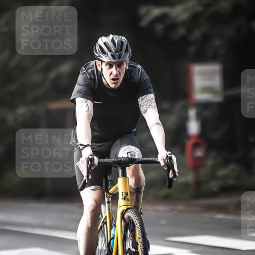 13.09.2026 - Stadtparktriathlon H.Heesch http://msf.ph/oto/10371058 13.09.2026 10:50:36 Radfahren 437, 480, 509, 540, 555, 583 meine-sportfotos.de