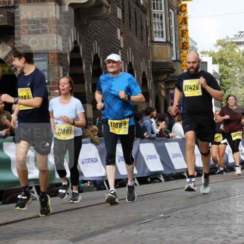 13.09.2026 - 21. swb-Marathon Bremen Strokosch-Dieckow http://msf.ph/oto/10371068 13.09.2026 11:01:17 Ziel 10093, 10367, 10368, 10428, 10639, 10753, 10857, 11049, 11055, 11116, 11247, 11359, 11540, 11728, 11804, 11819, 11850, 12006, 12085, 12116, 12397, 12428, 10181, 10560, 10647, 10648, 10678, 11324, 11459, 11467, 11550, 11551, 11666, 11788, 11796, 11798, 11969, 11970, 12047, 12062 meine-sportfotos.de